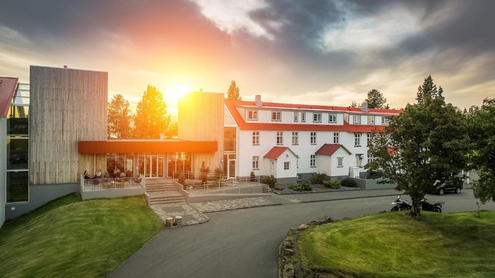 Gistihúsið - Lake Hotel Egilsstadir Exterior foto