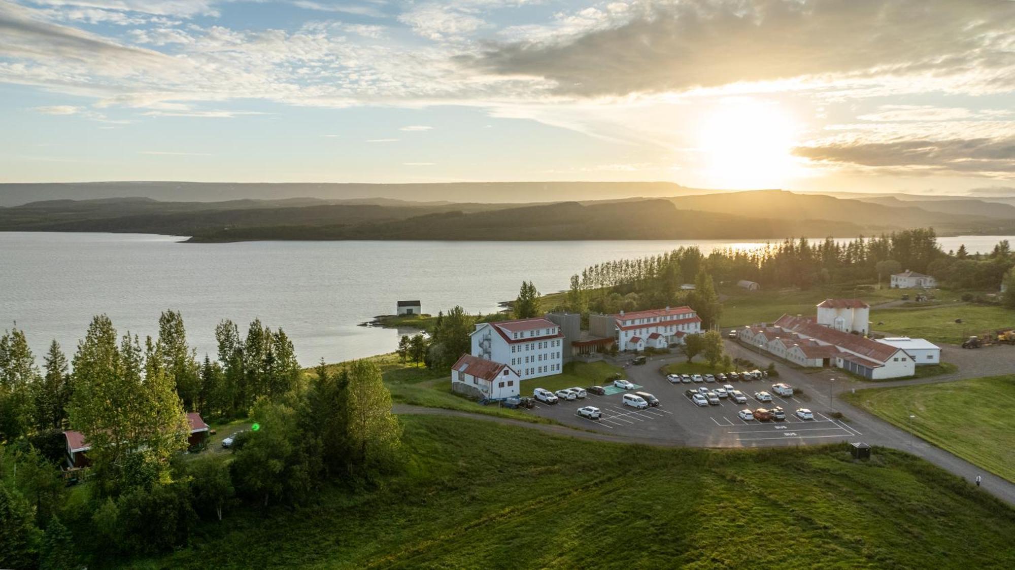 Gistihúsið - Lake Hotel Egilsstadir Exterior foto